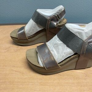 OTBT Pewter Metallic  Tones Wedge Bushnell Sandals